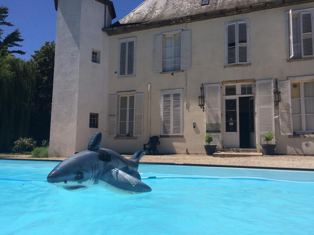 Chateau De Seurre - No Boring People Please - O6-Io-66-95-83 Bed and Breakfast Exteriör bild