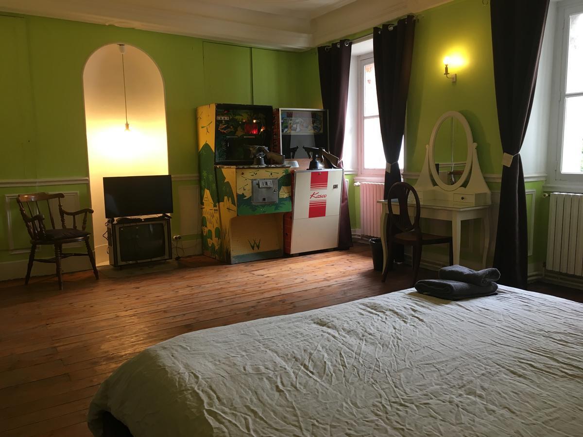 Chateau De Seurre - No Boring People Please - O6-Io-66-95-83 Bed and Breakfast Exteriör bild